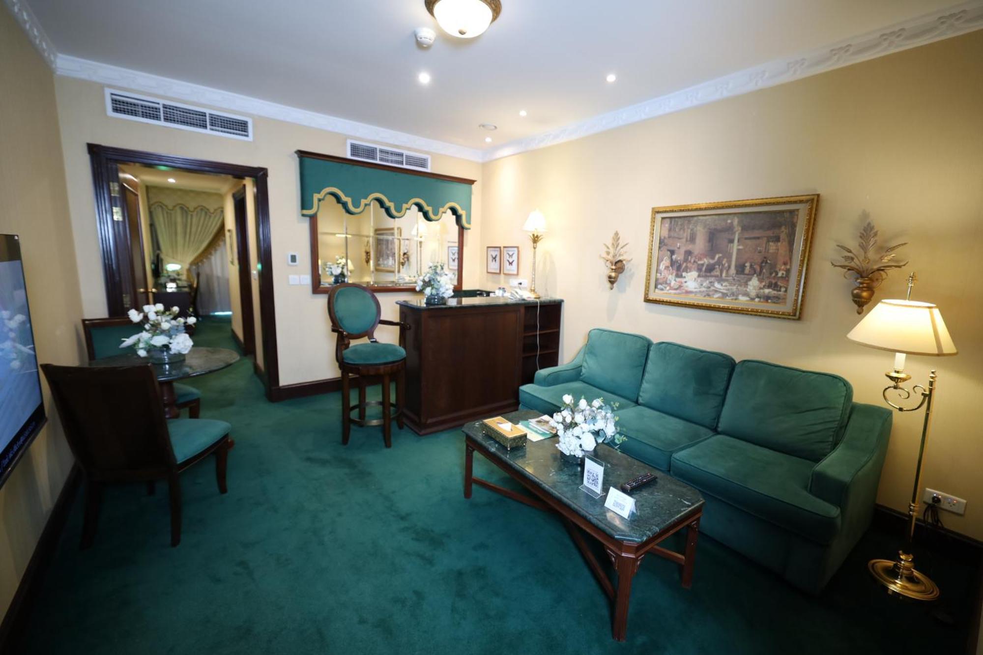 Habitat All Suites, Al Khobar Exterior photo Suite at the Grand Hotel