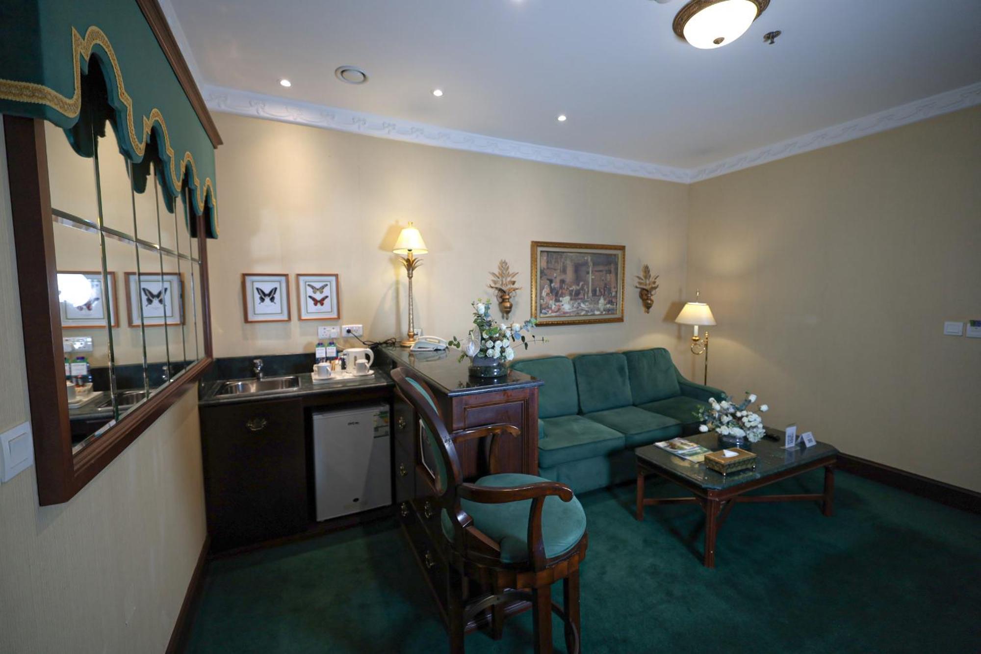 Habitat All Suites, Al Khobar Exterior photo A suite at the hotel