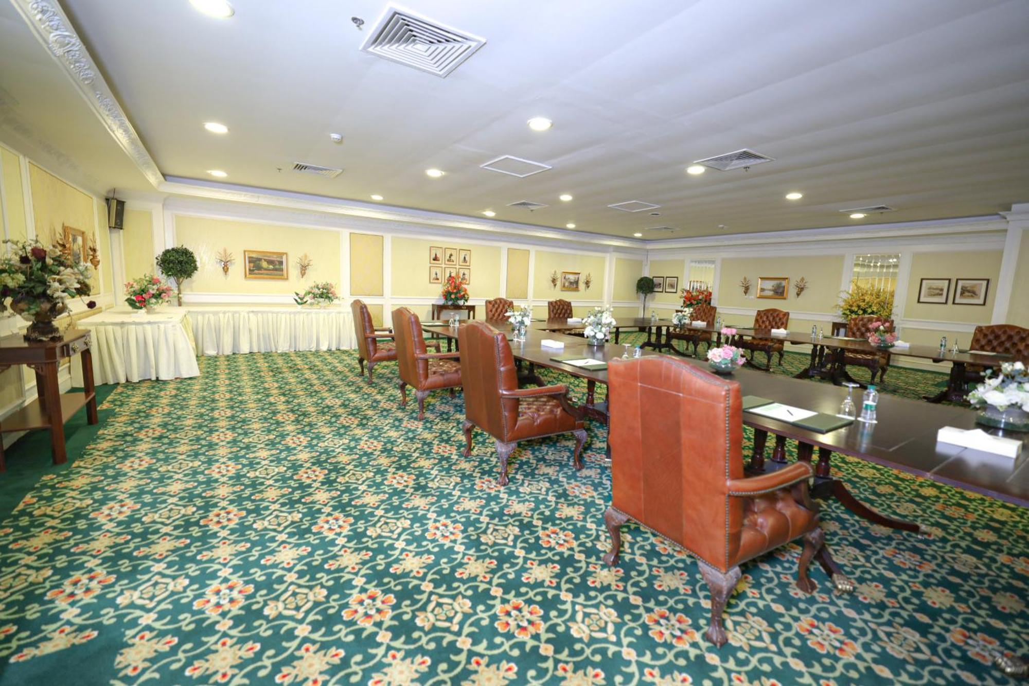 Habitat All Suites, Al Khobar Exterior photo The dining room at the 2004 White House Easter Egg Roll