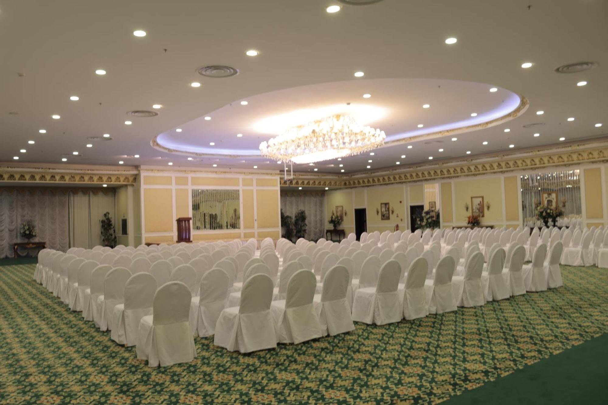 Habitat All Suites, Al Khobar Exterior photo The ballroom of the hotel