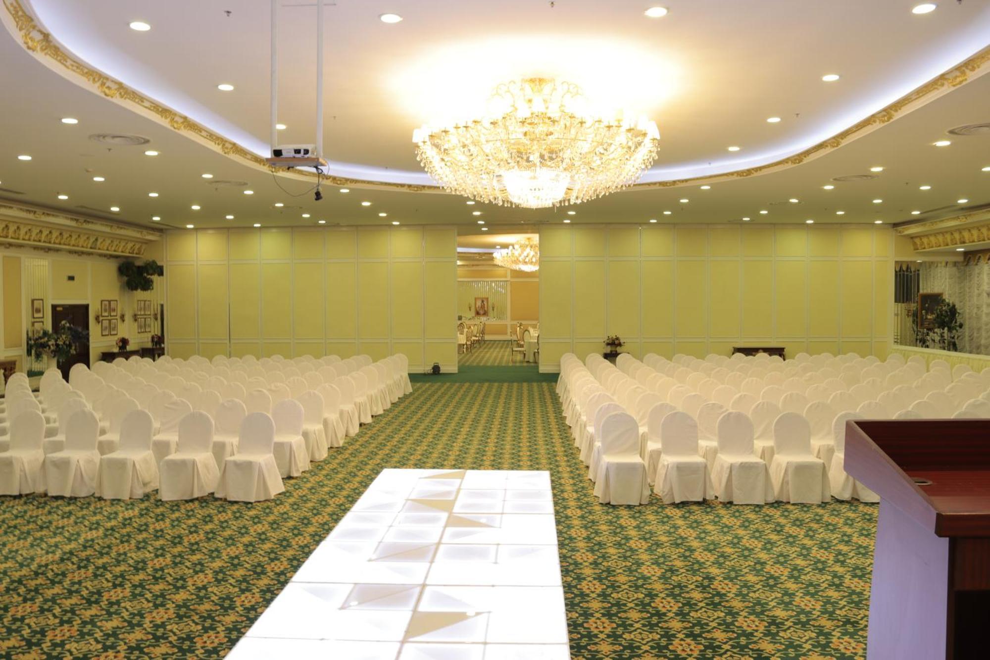 Habitat All Suites, Al Khobar Exterior photo The ballroom of the hotel