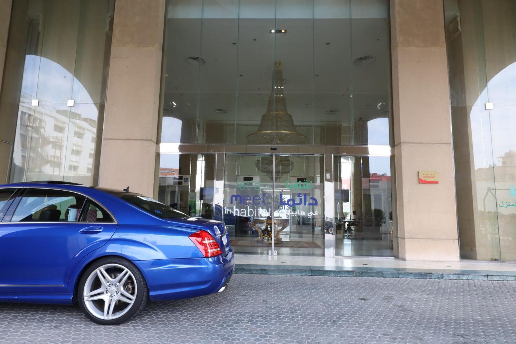 Habitat All Suites, Al Khobar Exterior photo Entrance of the hotel