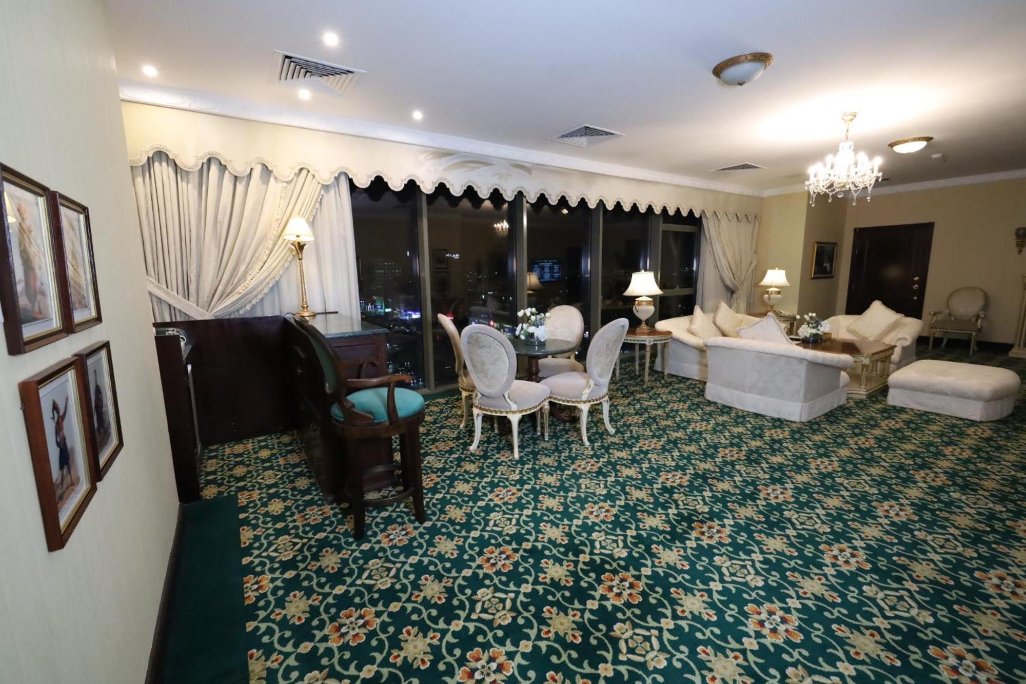 Habitat All Suites, Al Khobar Exterior photo A suite at the hotel
