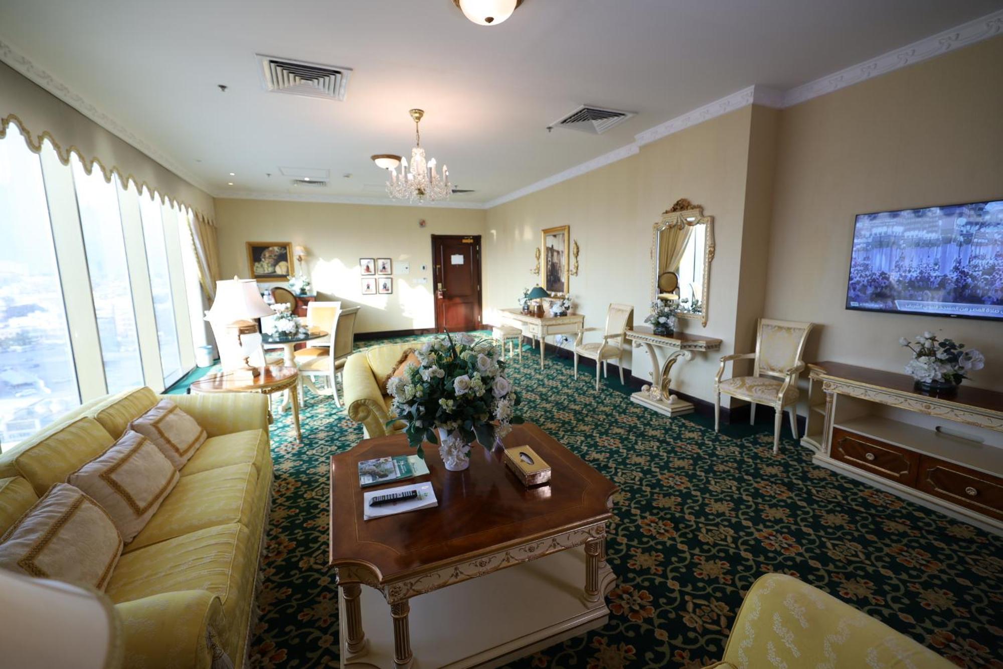 Habitat All Suites, Al Khobar Exterior photo The Green Room