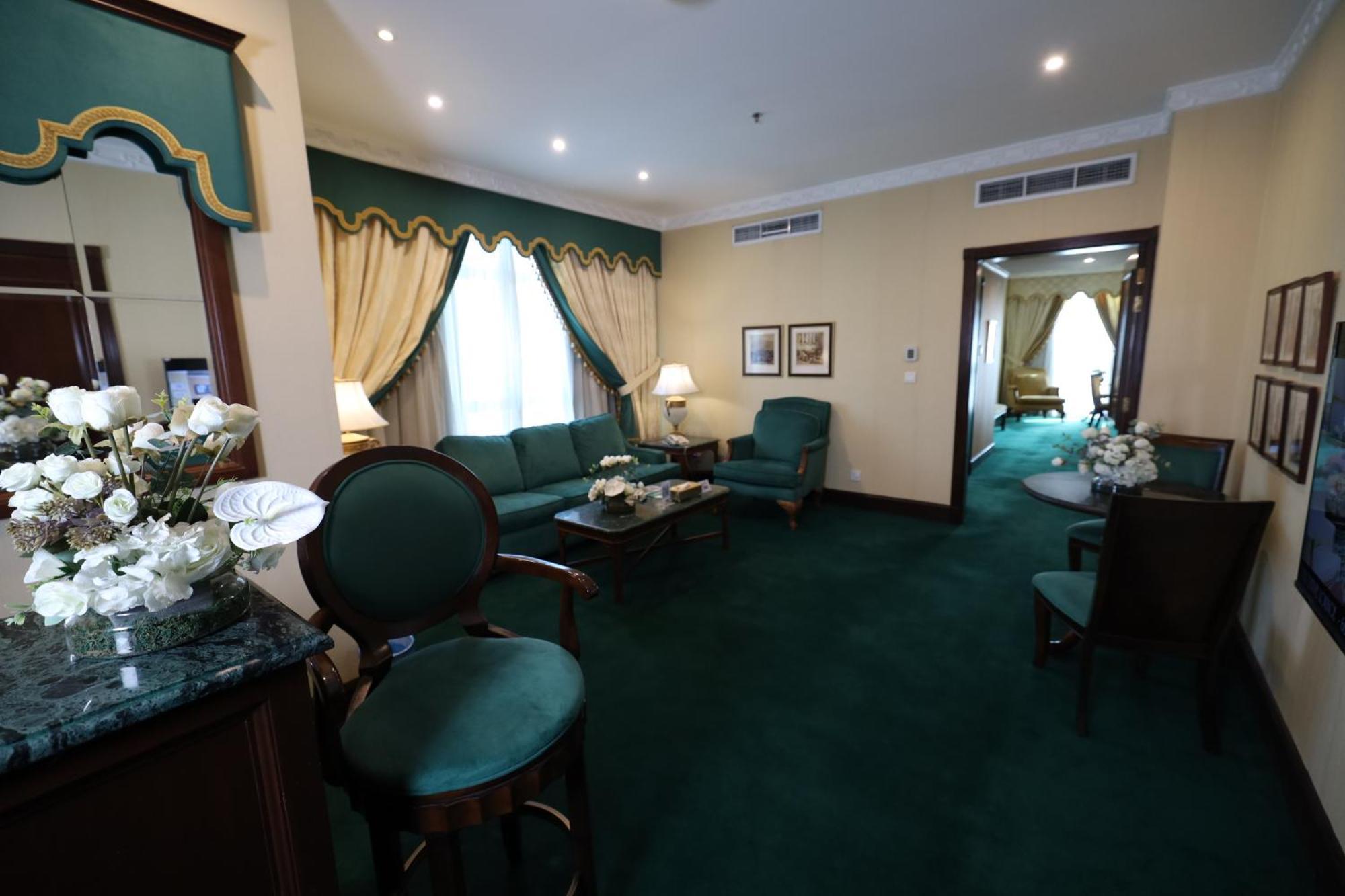 Habitat All Suites, Al Khobar Exterior photo A suite at the hotel